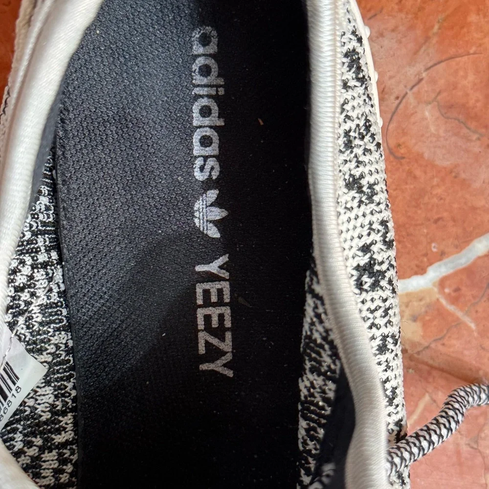 Adidas Yeezy Boost 350 in the iconic "Turtle Dove" colorway. SIZE 9.5 - Picture 6 of 7